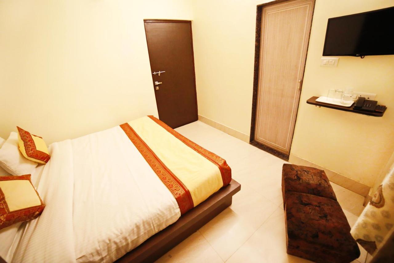 Oyo 16708 Sada Shiv Guest House 바라나시 외부 사진