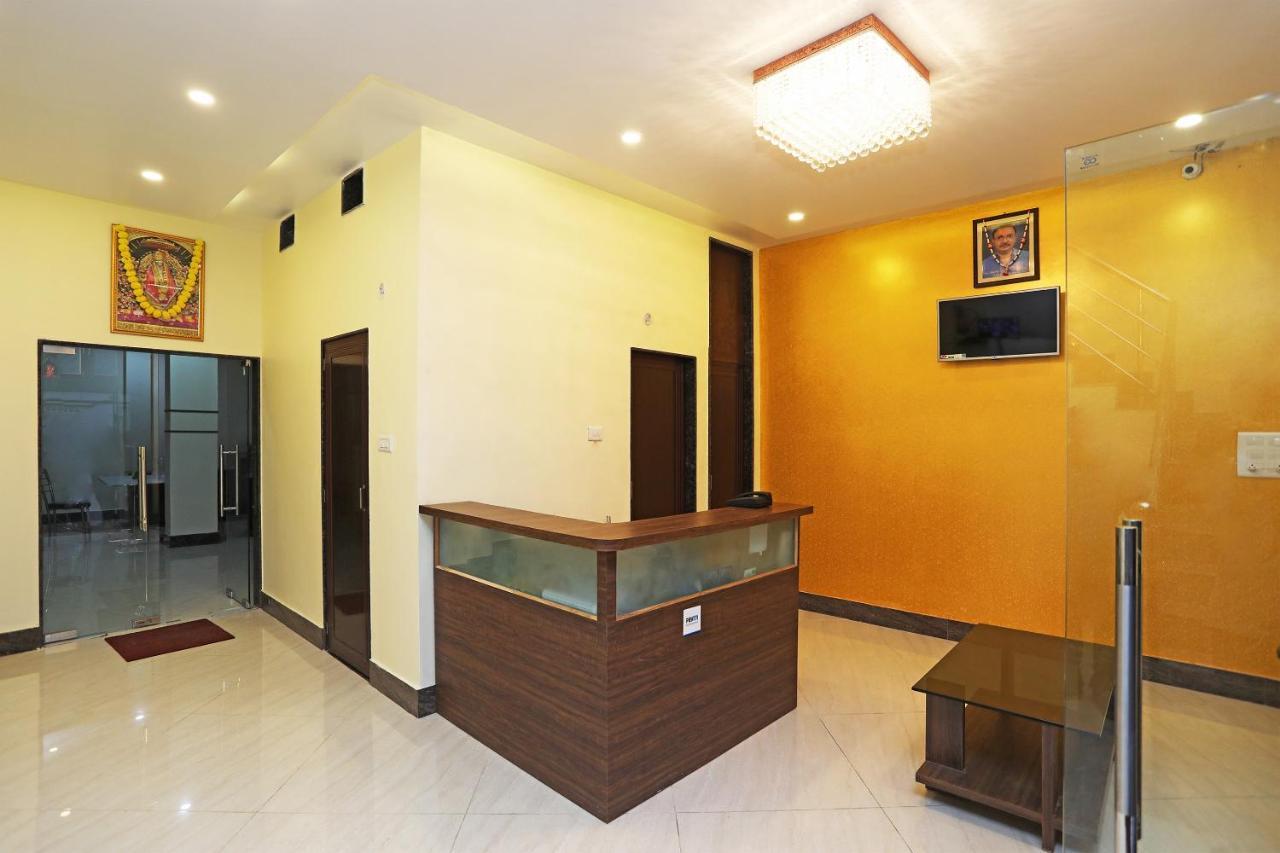 Oyo 16708 Sada Shiv Guest House 바라나시 외부 사진
