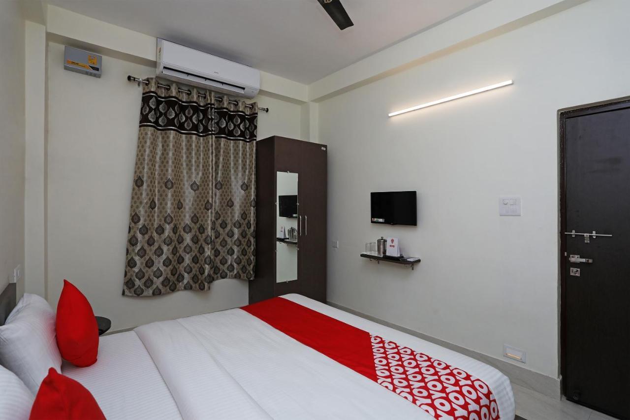 Oyo 16708 Sada Shiv Guest House 바라나시 외부 사진
