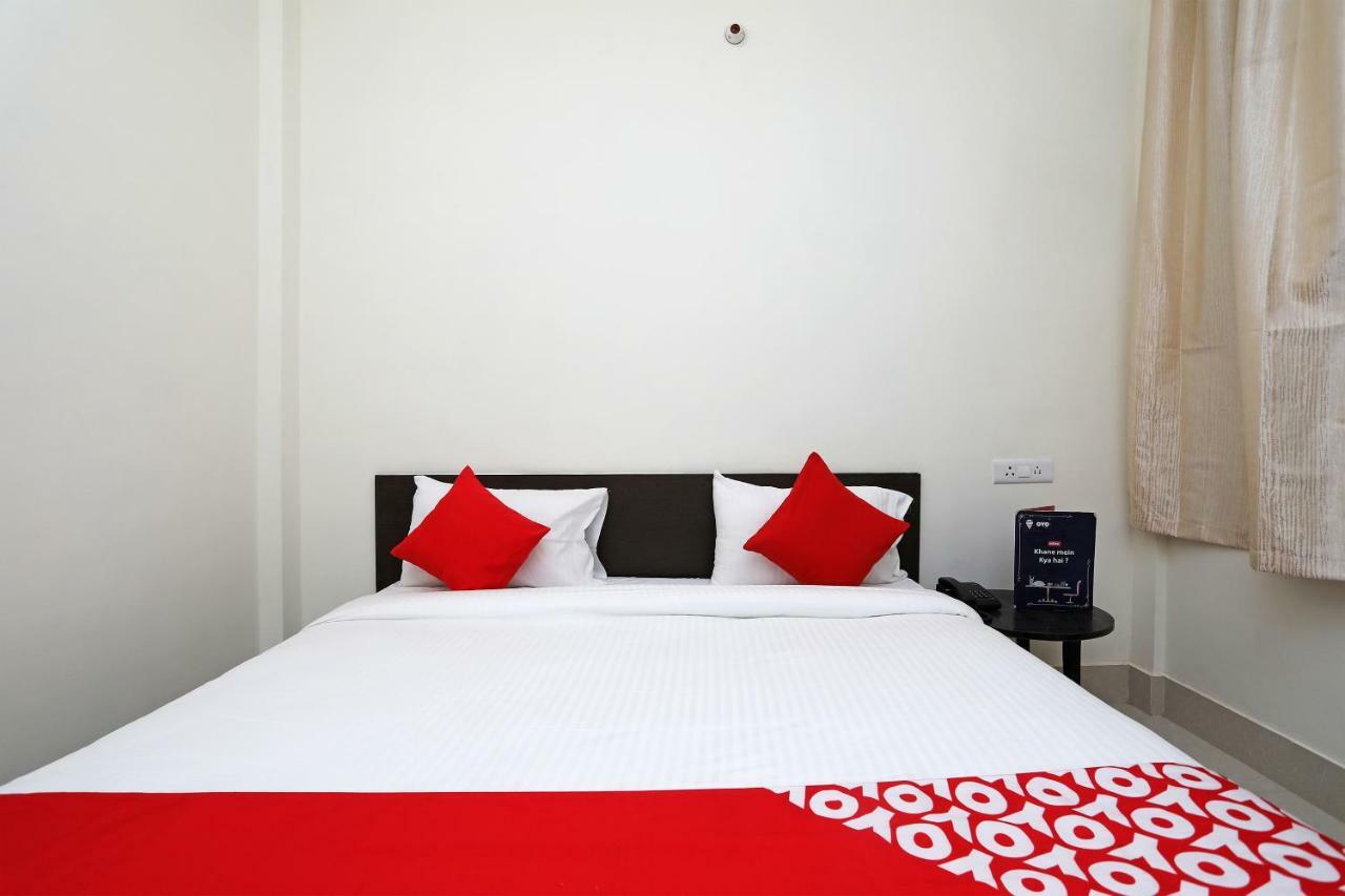 Oyo 16708 Sada Shiv Guest House 바라나시 외부 사진